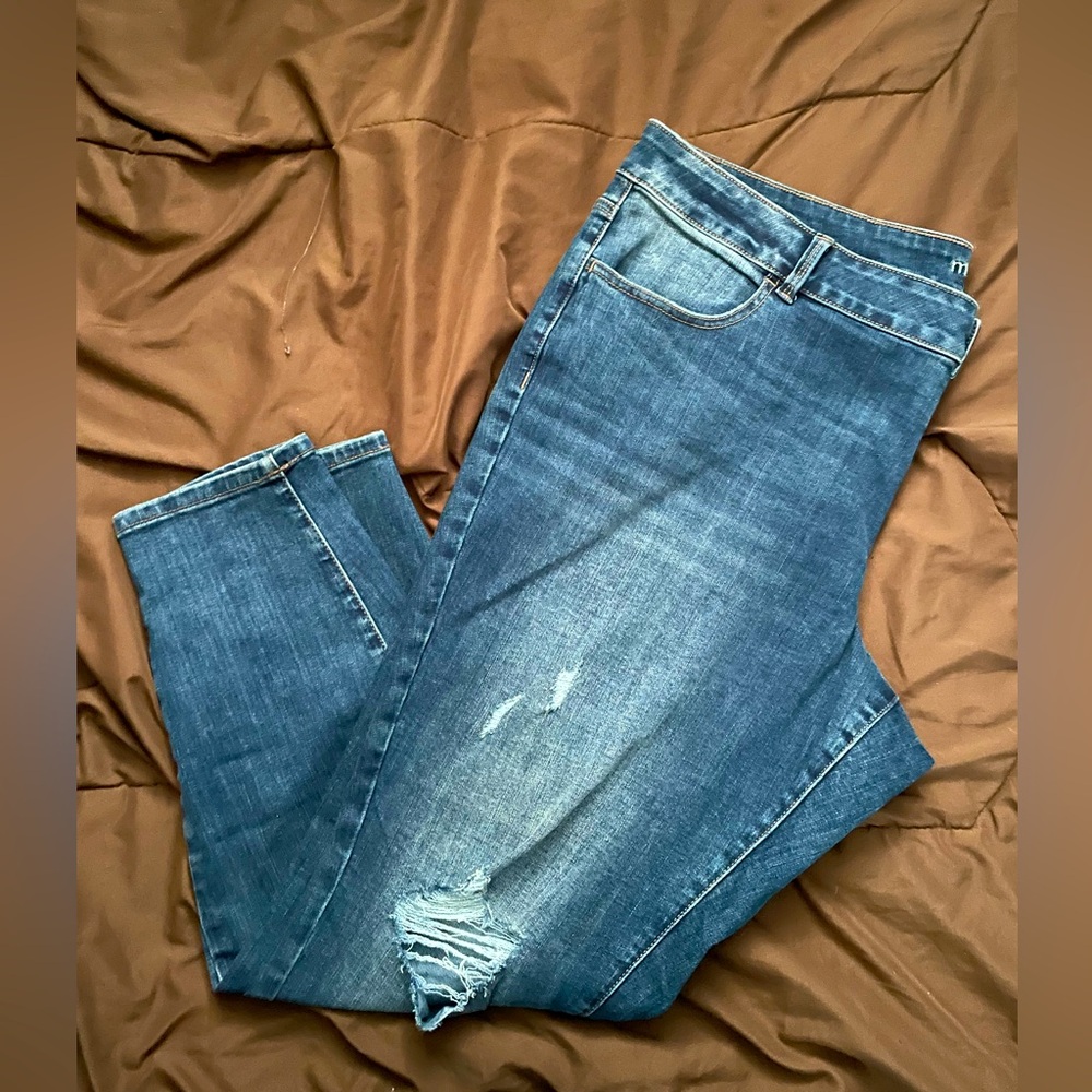 Maurice’s ripped jeans size 22w reg